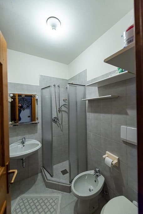 60 - Camera doppia, bagno