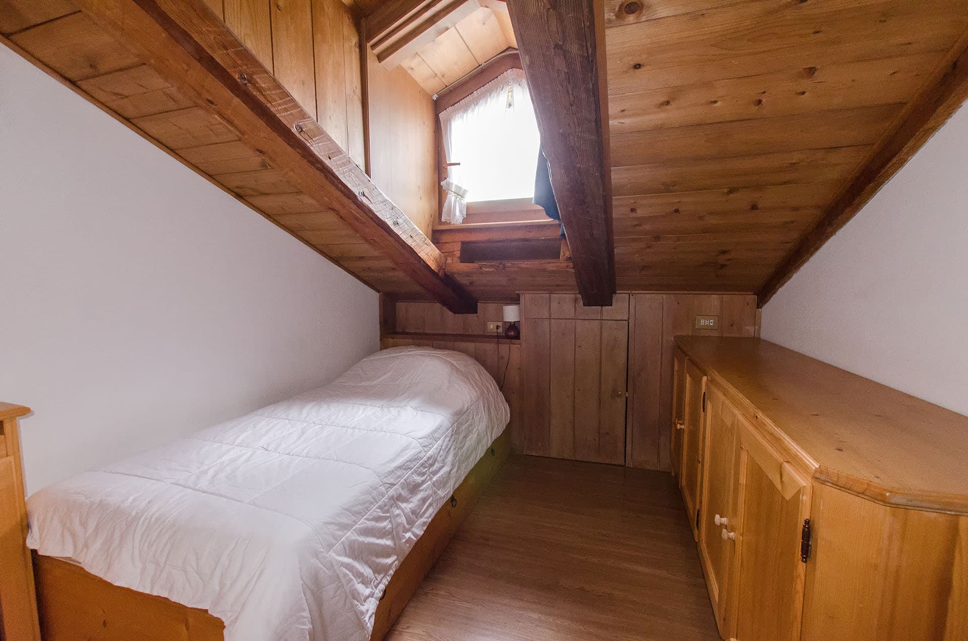 Camera con letto singolo al piano inferiore